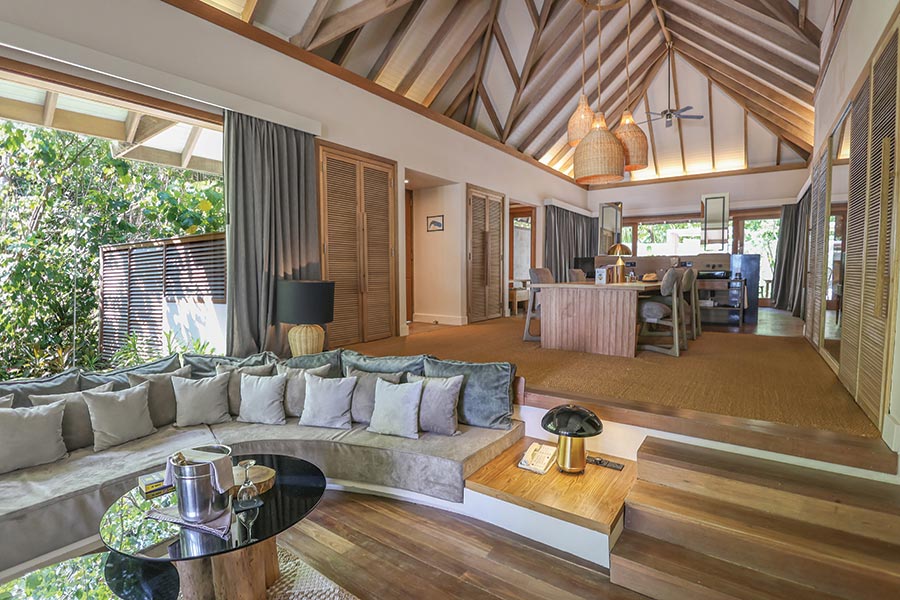 06. grand premier beach villa with pool