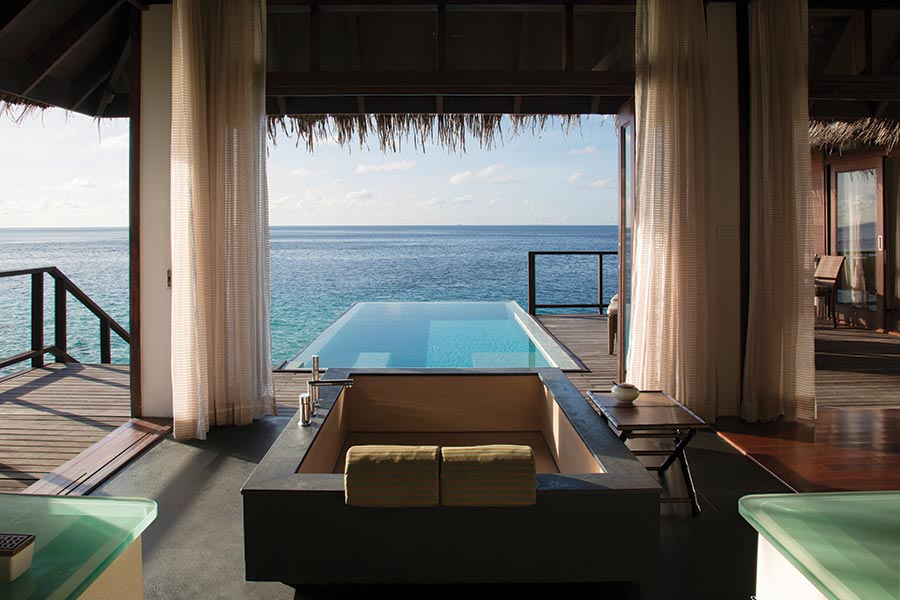 07. escape water villa with pool