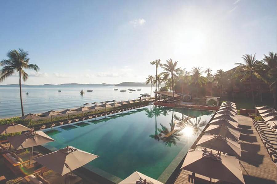 Hansar Samui Left